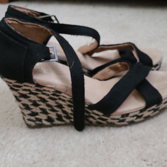 Toms🤎🖤🤎🖤 - Picture 2 of 5